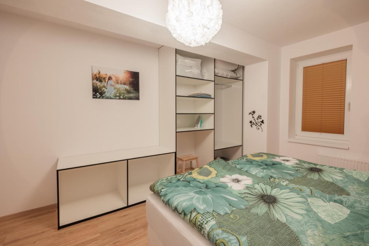 Apartman Claudia - Rezidence K Lanovce Jáchymov Exteriör bild